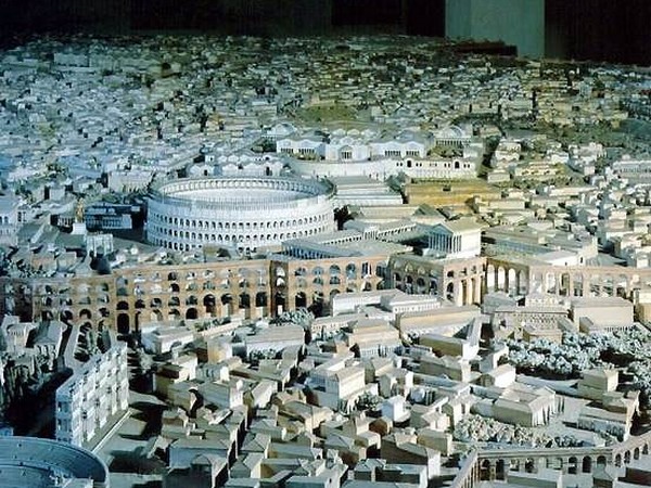 Roma si Colosseumul