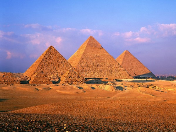 Piramidele de la Gizeh